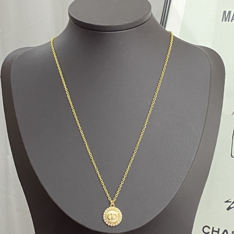 chr1st1an D10r necklaces